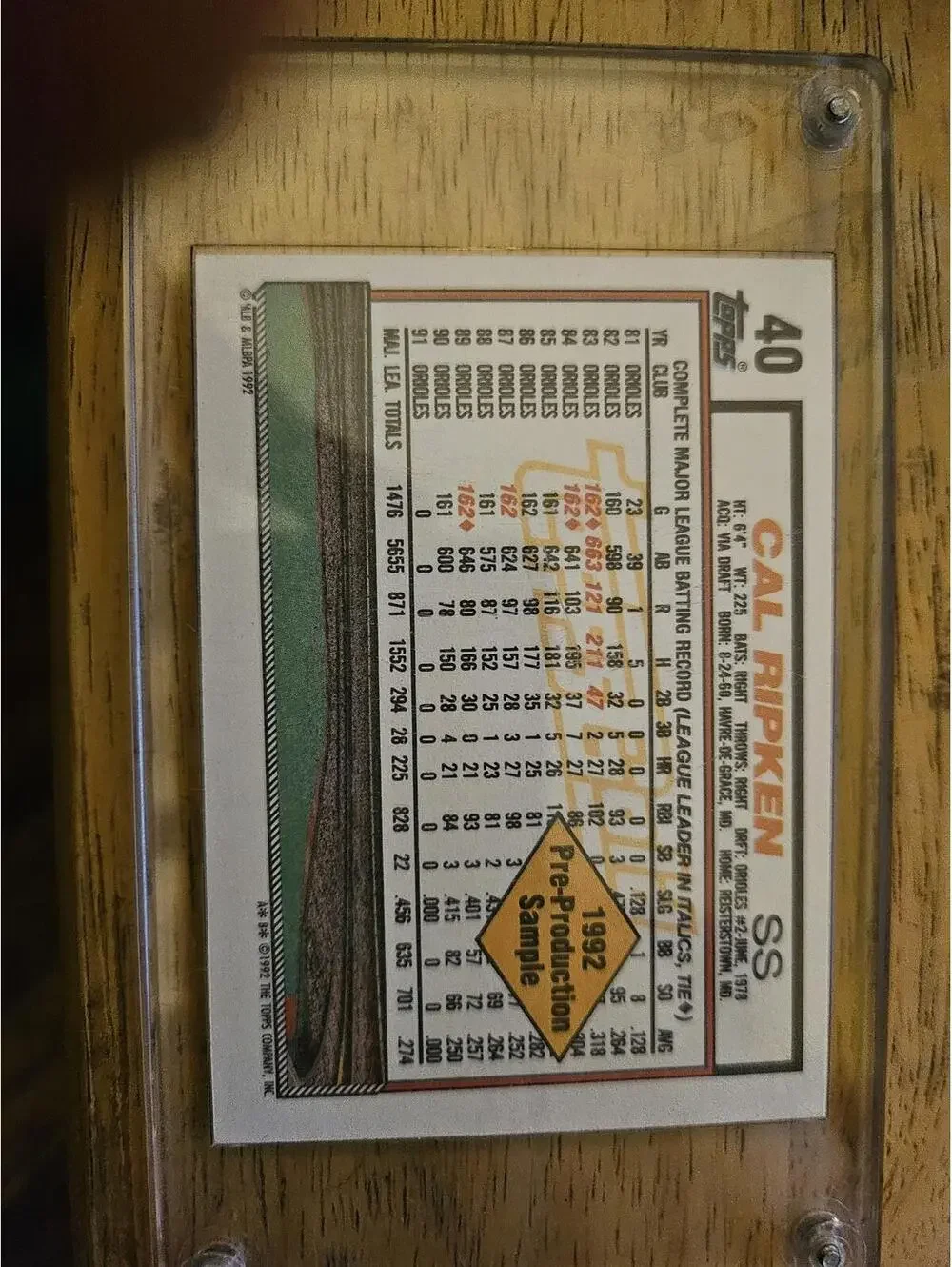 Cal Ripken, Jr. 1992 Topps Gold Pre-Production #40 Sample Card Screwdown Holder - Picture 2 of 2